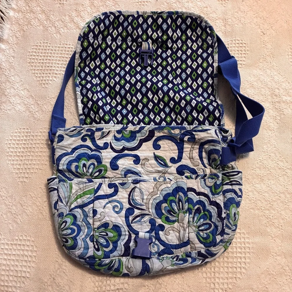 Vera Bradley Blue and White Crossbody Messenger Laptop Shoulder Bag 12x15 U.S.A.